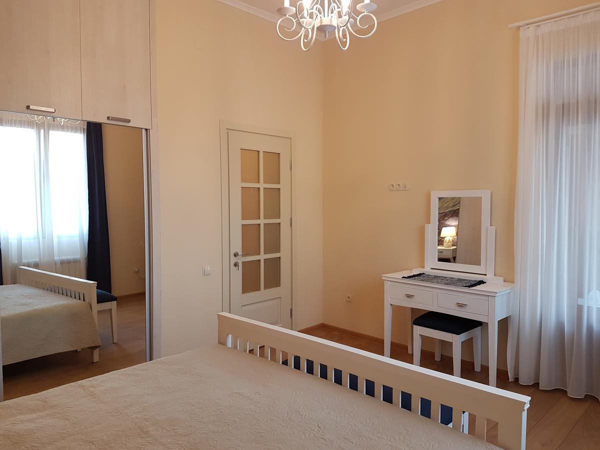 The Starry Night Apartment 바투미 외부 사진