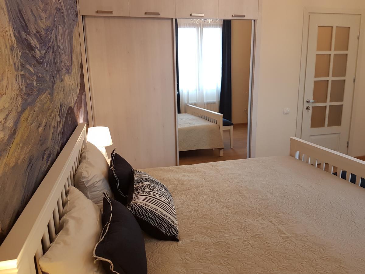 The Starry Night Apartment 바투미 외부 사진